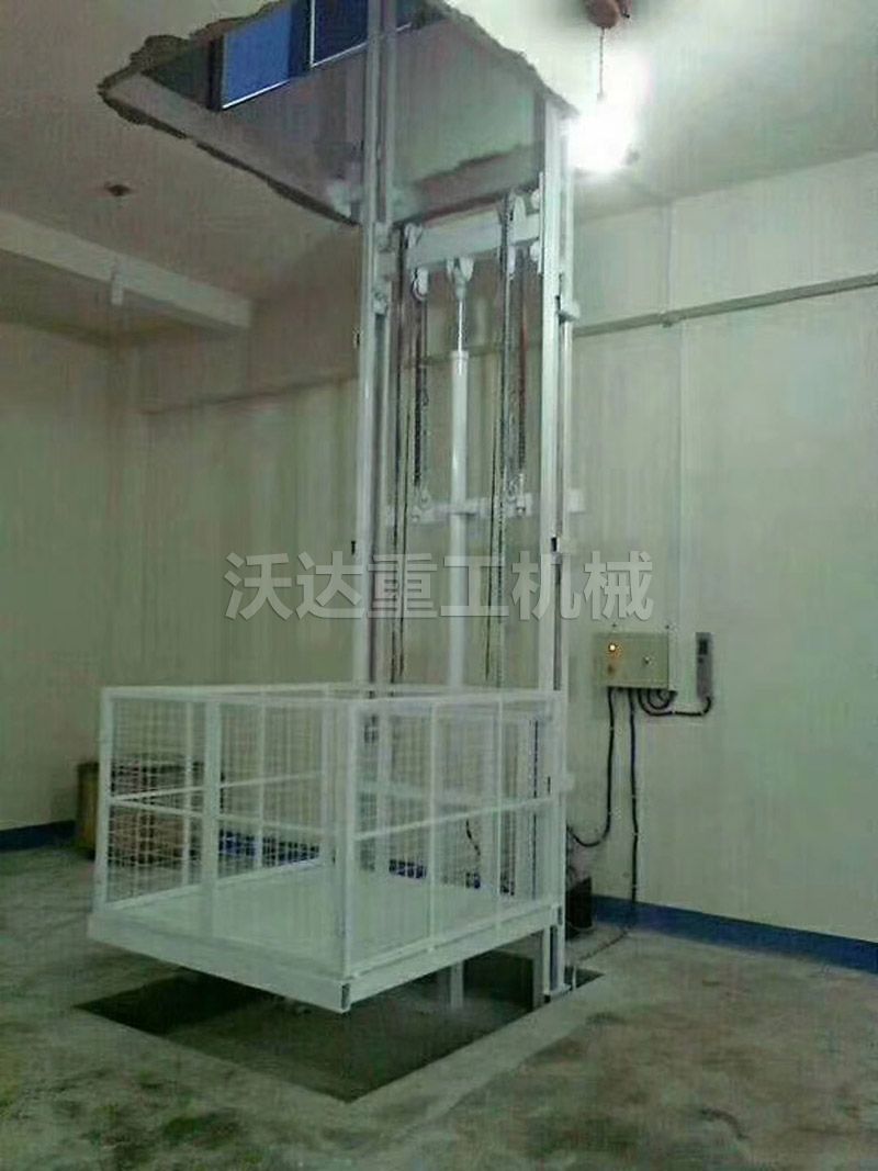 導(dǎo)軌式升降平臺(tái)